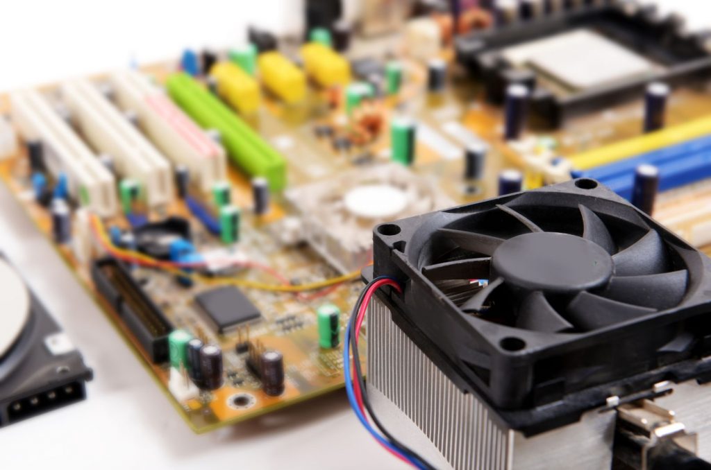 מוצרי החומרה והציוד ההיקפ